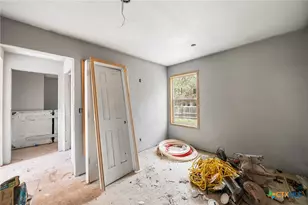 22914 Skila Dr, Elmendorf, TX 78112 - Photo 30