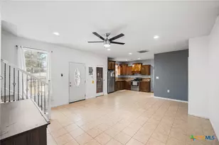 22914 Skila Dr, Elmendorf, TX 78112 - Photo 4