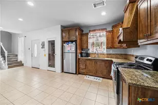 22914 Skila Dr, Elmendorf, TX 78112 - Photo 2