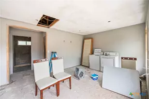 22914 Skila Dr, Elmendorf, TX 78112 - Photo 28