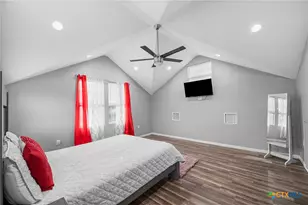 22914 Skila Dr, Elmendorf, TX 78112 - Photo 18