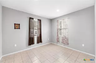 22914 Skila Dr, Elmendorf, TX 78112 - Photo 12