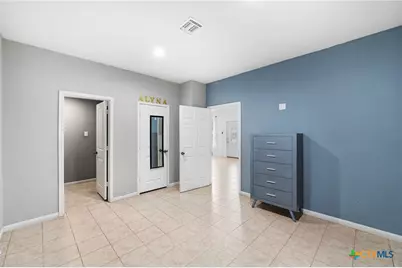 22914 Skila Drive, Elmendorf, TX 78112 - Photo 8