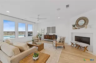 477 Willow Moon Ranch Rd, Crawford, TX 76638 - Photo 4