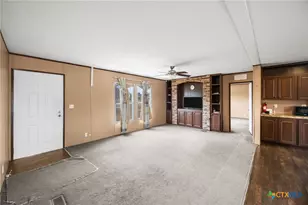 3814 New Mathis Rd, Elmendorf, TX 78112 - Photo 10