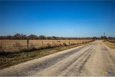 1387 County Road 304, Floresville, TX 78114 - Photo 10