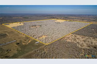 1387 County Road 304, Floresville, TX 78114 - Photo 4