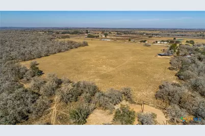 1387 County Road 304, Floresville, TX 78114 - Photo 6