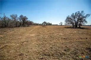 1387 County Rd 304, Floresville, TX 78114 - Photo 14