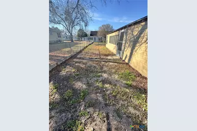 209 Lackey Street, Cuero, TX 77954 - Photo 18