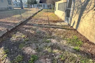 209 Lackey St, Cuero, TX 77954 - Photo 18