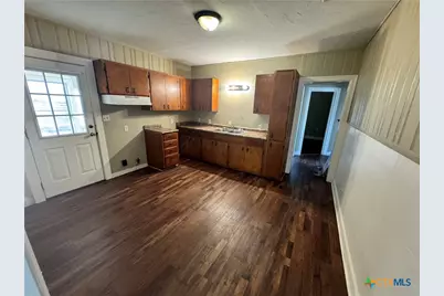 209 Lackey Street, Cuero, TX 77954 - Photo 4