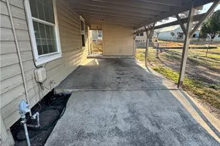 209 Lackey St, Cuero, TX 77954 - Photo 16