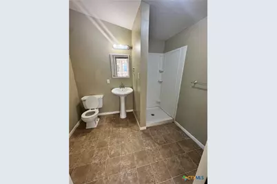 209 Lackey Street, Cuero, TX 77954 - Photo 8