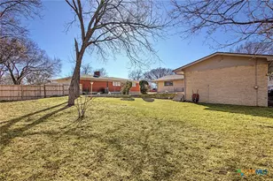 120 N 29th St, Gatesville, TX 76528 - Photo 26