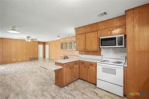 120 N 29th St, Gatesville, TX 76528 - Photo 8