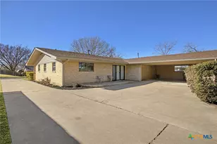 120 N 29th St, Gatesville, TX 76528 - Photo 22