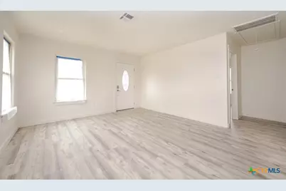 1010 S 4th Street, Temple, TX 76504 - Photo 8