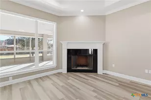 647 Oak Creek Pkwy, Seguin, TX 78155 - Photo 12