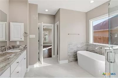 647 Oak Creek Parkway, Seguin, TX 78155 - Photo 30