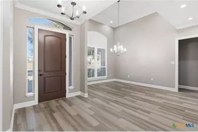 647 Oak Creek Parkway, Seguin, TX 78155 - Photo 10