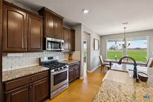 5476 County Rd 427, Stockdale, TX 78160 - Photo 12