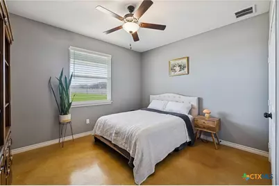 5476 County Road 427, Stockdale, TX 78160 - Photo 24