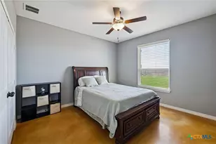 5476 County Rd 427, Stockdale, TX 78160 - Photo 22