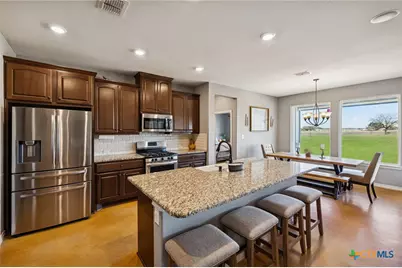 5476 County Road 427, Stockdale, TX 78160 - Photo 10