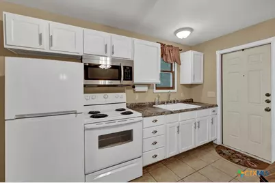 1630 Katy Street, New Braunfels, TX 78130 - Photo 16