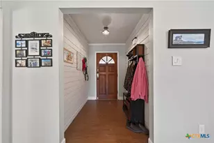 1911 Palace Dr, New Braunfels, TX 78130 - Photo 4