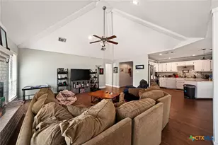 1911 Palace Dr, New Braunfels, TX 78130 - Photo 10