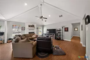 1911 Palace Dr, New Braunfels, TX 78130 - Photo 6