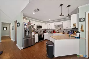 1911 Palace Dr, New Braunfels, TX 78130 - Photo 12