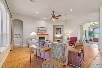 1525 Fm 1704, Elgin, TX 78621 - Photo 10