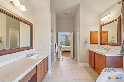 1525 Fm 1704, Elgin, TX 78621 - Photo 22