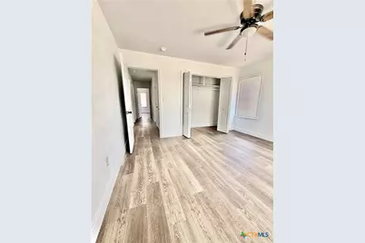 801 Hopkins St., Yoakum, TX 77995 - Photo 34