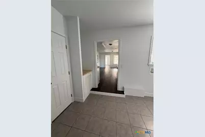 801 Hopkins St., Yoakum, TX 77995 - Photo 12