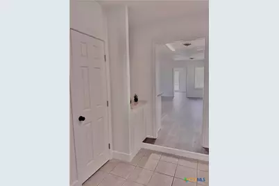 801 Hopkins St., Yoakum, TX 77995 - Photo 30