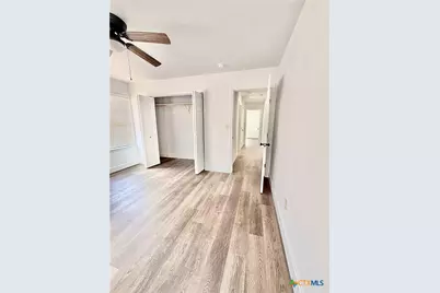 801 Hopkins St., Yoakum, TX 77995 - Photo 32