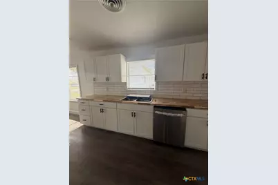 801 Hopkins St., Yoakum, TX 77995 - Photo 20