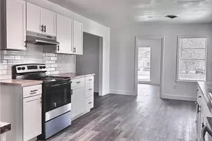 801 Hopkins St, Yoakum, TX 77995 - Photo 12