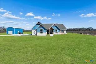 5476 County Rd 427, Stockdale, TX 78160 - Photo 4