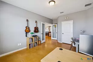 5476 County Rd 427, Stockdale, TX 78160 - Photo 20