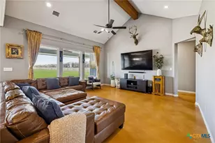 5476 County Rd 427, Stockdale, TX 78160 - Photo 10