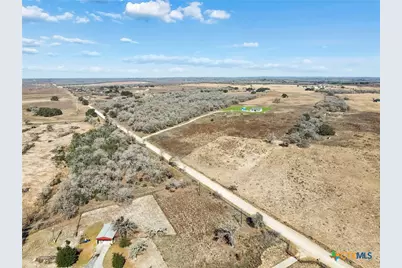 5476 County Road 427, Stockdale, TX 78160 - Photo 30