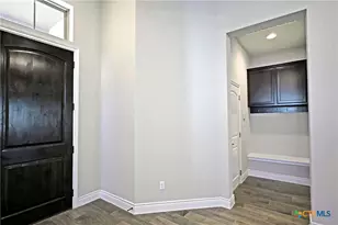 588 Vale Ct, New Braunfels, TX 78132 - Photo 6