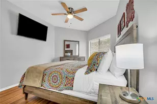 401 W Lincoln St, New Braunfels, TX 78130 - Photo 12