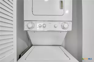 401 W Lincoln St, New Braunfels, TX 78130 - Photo 10