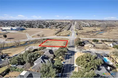 3949 Pinehurst Drive, Taylor, TX 76574 - Photo 14